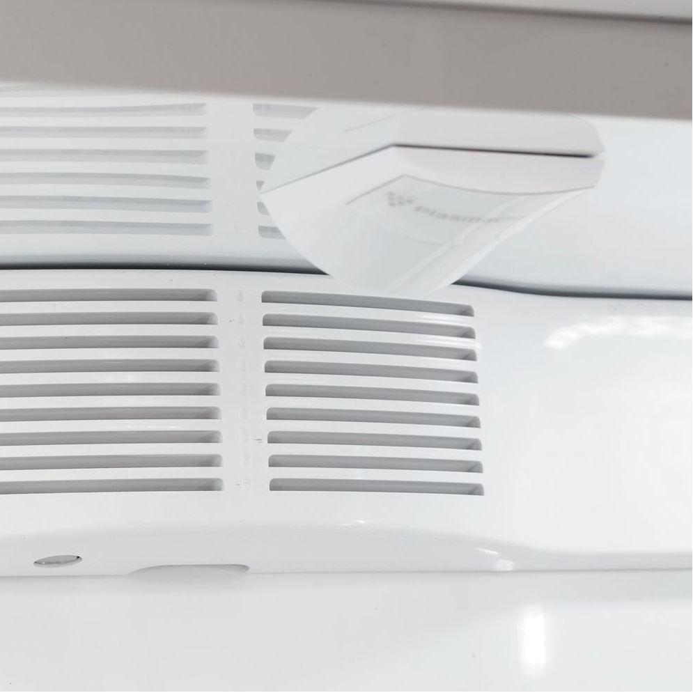 Viking 42-inch, 25.32 cu.ft. Built-in Side-by-Side Refrigerator with Humidity Zone™ Drawers VCSB5423CS IMAGE 2